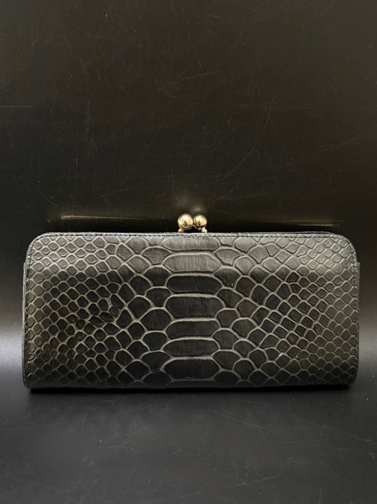 HOBO Handbags - Vintage HOBO International Black Embossed Croc Leather Kiss-lock Clutch Wallet